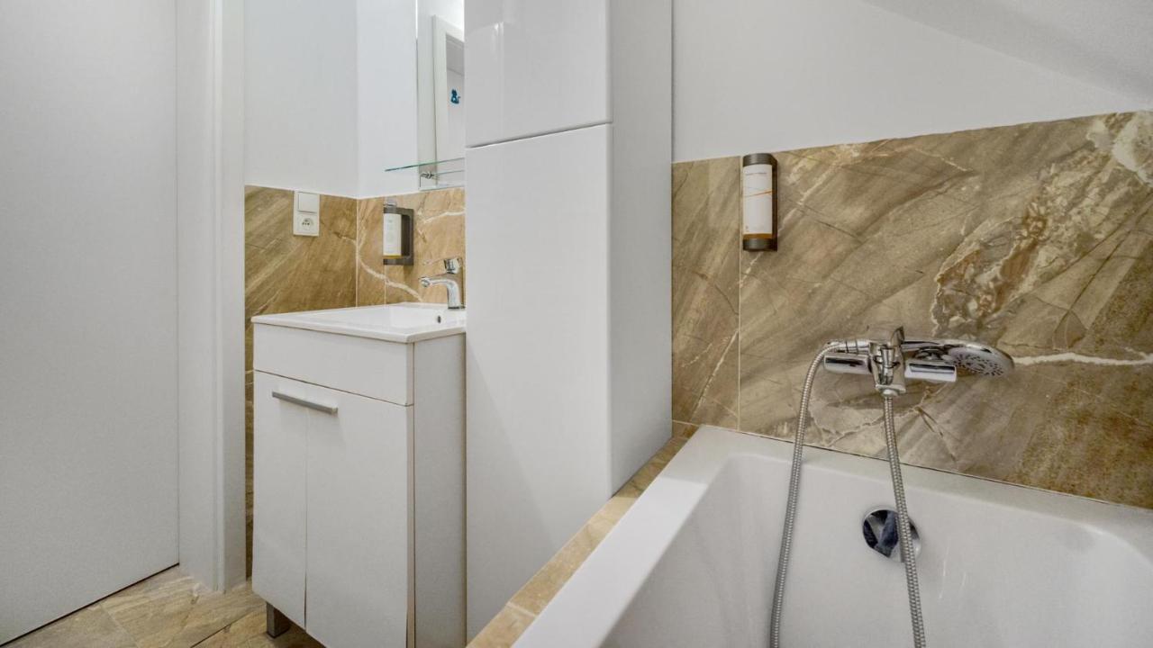 Apartman Blumental Centrum Bratislava Exteriör bild