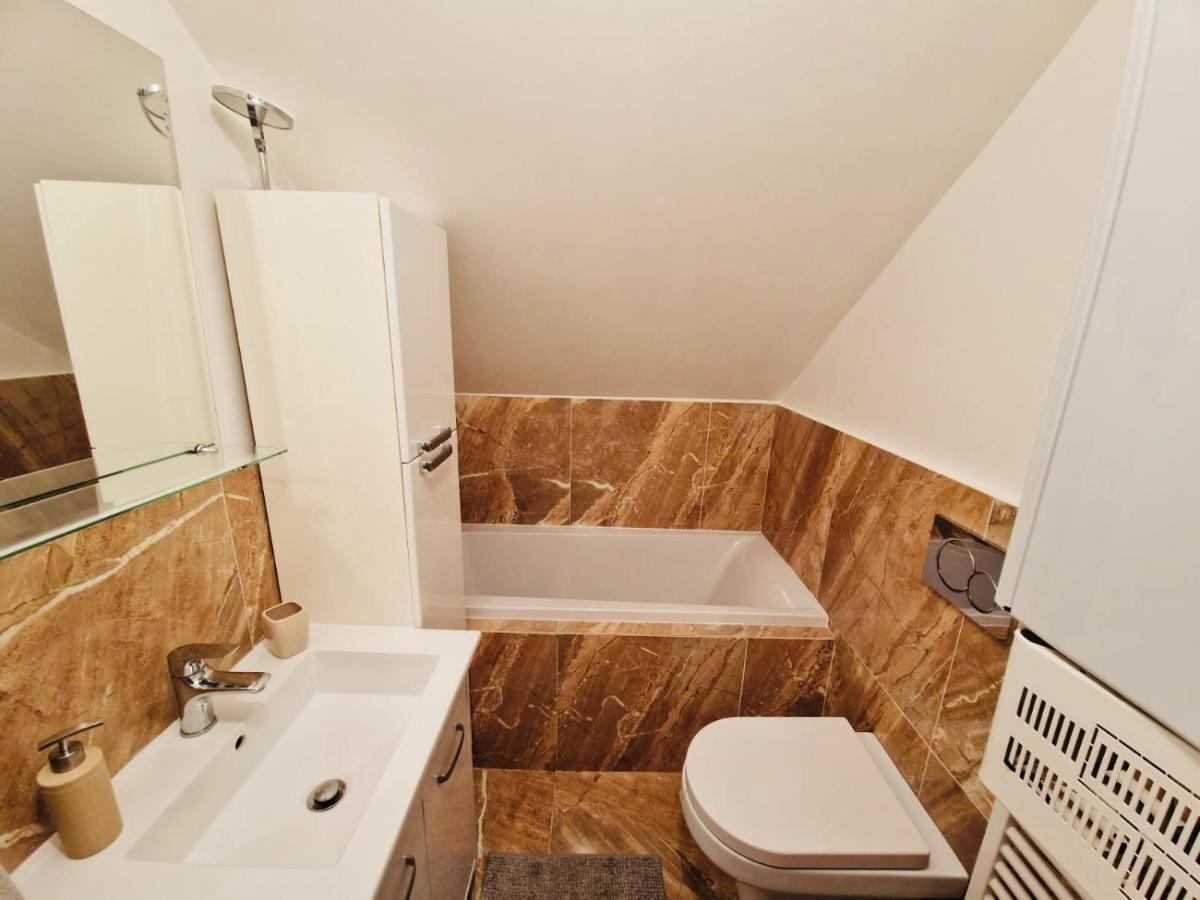 Apartman Blumental Centrum Bratislava Exteriör bild