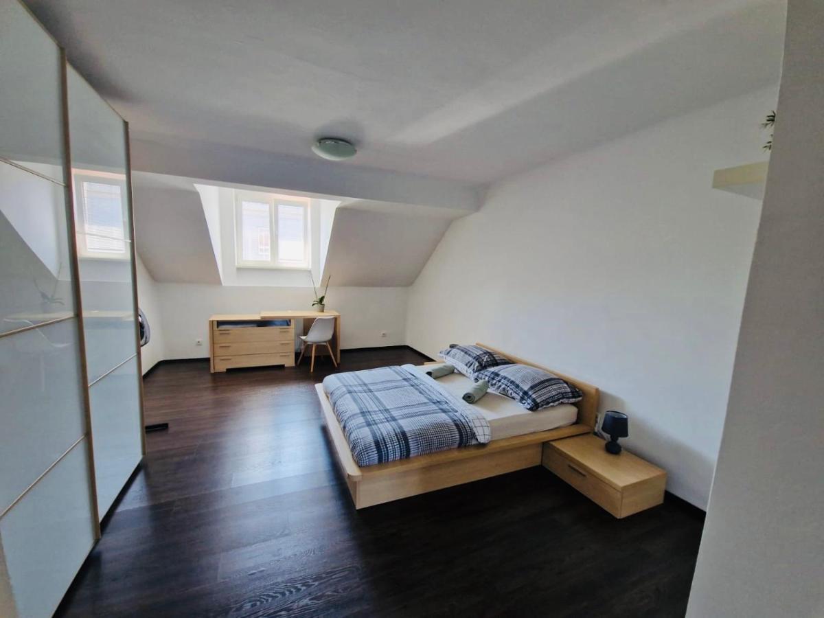 Apartman Blumental Centrum Bratislava Exteriör bild